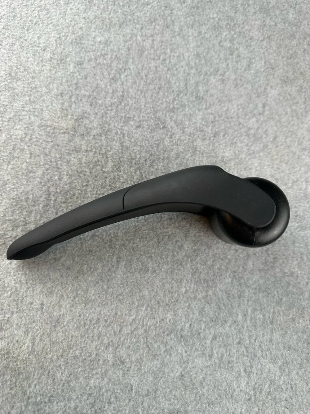 MAC Cosmetics Black Ergonomic Facial Ice Roller Massager Cryo Skincare Tool